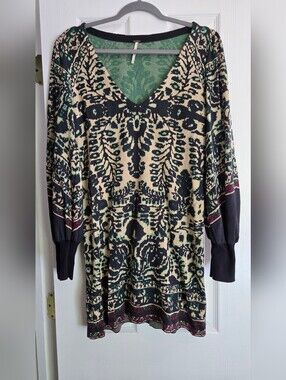 Free People Boho Knit Dress Music & Lyrics Printed V-Neck Mini Green Brown S